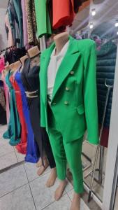 john haine 4 - Nuntă, botez sau petrecere? La Complex Comercial John găsești tot ce ai nevoie pentru o apariție impecabilă