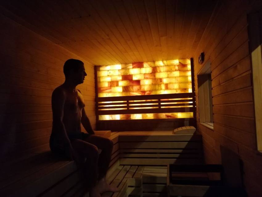 marcea sauna2 - După o zi obositoare, corpul și mintea au nevoie de resetare. La Marcea Sport, relaxarea devine rutină sănătoasă