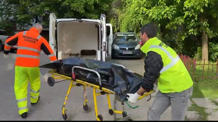 a5318358 0f0d 4f6d 976b c2963abeec44 - Tragedie la Mioveni. Un bărbat de 61 de ani a murit după ce a căzut de la etaj, pe casa scării