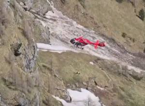cats - Turist bulgar, salvat cu elicopterul SMURD după ce a căzut într-o prăpastie pe Valea Caraimanului. Nu era echipat corespunzător