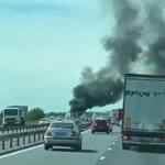 cats - (VIDEO) Incendiu pe A1. O autoutilitară a luat foc