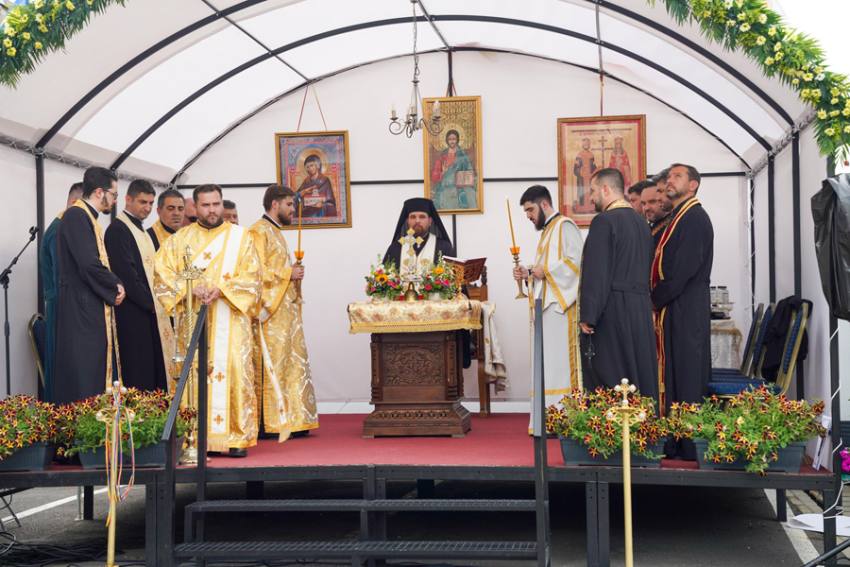 Pelerinaj important la Pitești: credincioșii se pot închina la moaștele Sfintei Maria Magdalena până pe 24 mai 3 Sursă foto: FB Ion Minzina