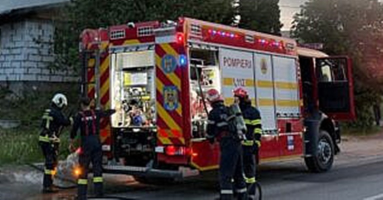 338178d3a7bfe793eca53813906500325 - ACUM! Incendiu într-o gospodărie din Bughea de Sus