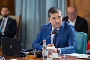 Radu Miruță