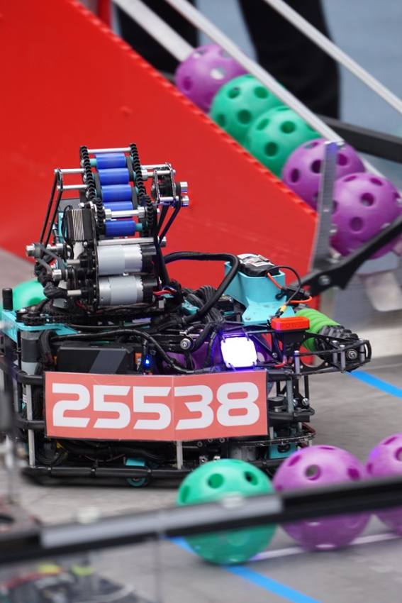 Robot ARRA - Din Pitești, pe scena mondială a roboticii! Echipa ARRA participă la Chicago Robotics Invitational 2026