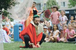 717038077 1448014480686228 2243579089087148662 n - Spectacole de neratat azi în Piața Primăriei Pitești