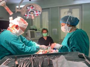 721517391 1461147169148748 2264256551234314325 n - Premieră medicală în Argeș. Tumoră de 2,3 kilograme extirpată cu succes la Spitalul Județean Pitești