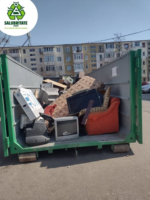 Campanie de colectare GRATUITĂ a deșeurilor voluminoase și DEEE, în Pitești! 1 723510235 1452183783602631 7933390547816841470 n - Campanie de colectare GRATUITĂ a deșeurilor voluminoase și DEEE, în Pitești!