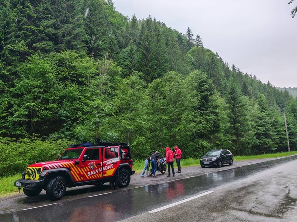 Alertă pe Transfăgărășan: o motocicletă abandonată a pus pe jar salvatorii montani Sursă foto: Salvamont Argeș