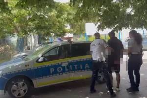 retinut - Și-a lovit tatăl în timp ce dădea cu spatele. Tânăr de 19 ani, reținut de polițiști