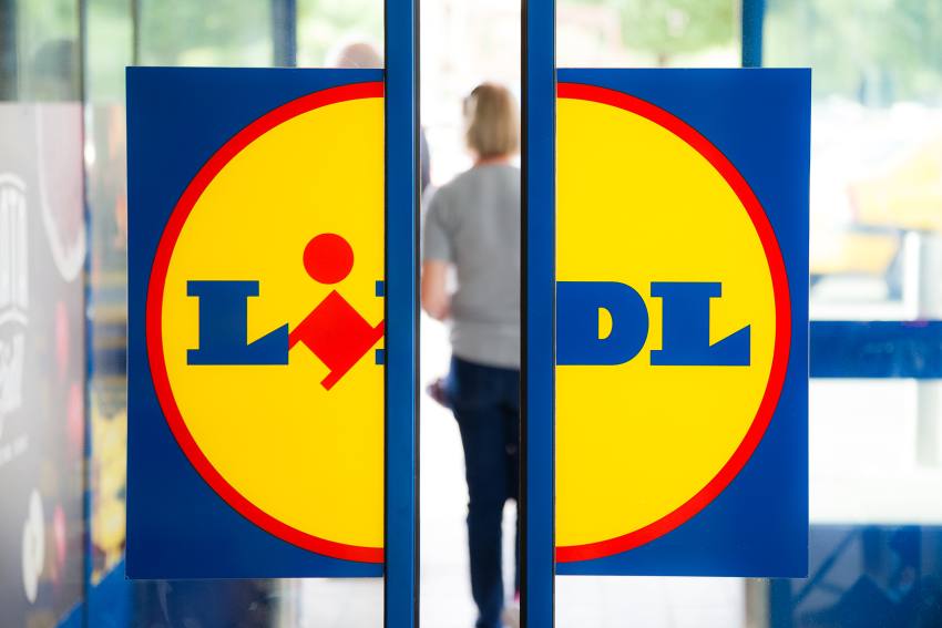 Comunicat de presa Lidl Romania inaugureaza un magazin in Costesti judetul Arges o oferta variata de produse si cumparaturi accesibile pentru comunitatea locala - Lidl continuă extinderea în Argeș! Un nou magazin deschis la Costești