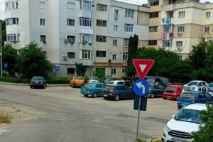 sens unic 2 - Schimbare importantă în traficul din Pitești: sens unic pe strada Gheorghe Țițeica de astăzi
