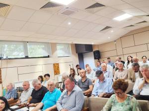 dsv intalnire - Argeșul are aproximativ 85.000 de câini fără stăpân, iar cel mai mare adăpost din lume a ajuns la capacitate maximă