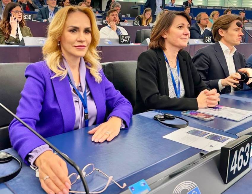 Sursă foto: FB Gabrtielșa Firea
