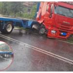 Trafic blocat pe DN 7 din cauza unui incident auto. Un autotren implicat 10 BeFunky collage 2026 07 01T184643.621 - Trafic blocat pe DN 7 din cauza unui incident auto. Un autotren implicat