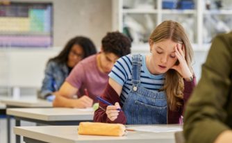 elevi examen BAC