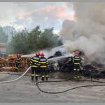 z 10 - (Video) Incendiu izbucnit în incinta unei fabrici din Câmpulung