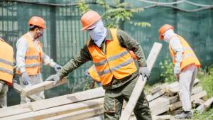 muncitori necalificati - A scăzut constant numărul de locuri de muncă vacante