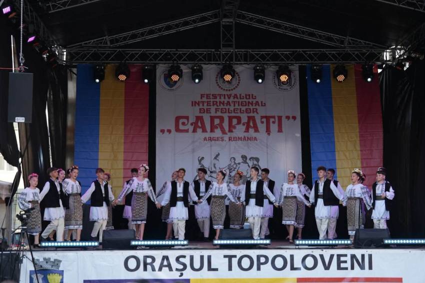 festival Carpati la Topoloveni