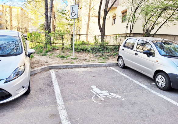 loc parcare dizabilitati