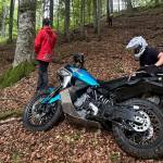 ae39e74f ad2b 4196 bfd9 77105f0c9b3f - Motociclist căzut într-o râpă. Intervenție de urgență a salvamontiștilor argeșeni