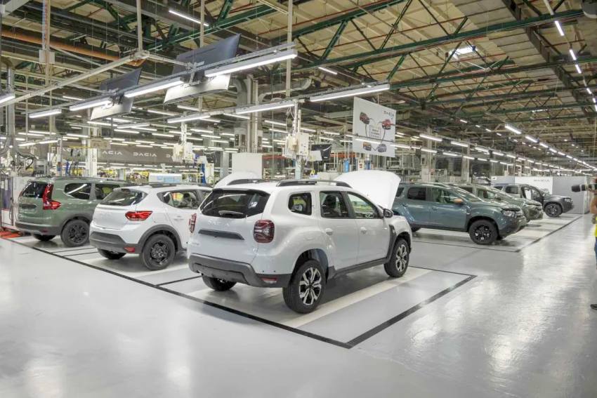 03 masini uzina dacia - Dacia – Mândria Argeșului, succesul Europei