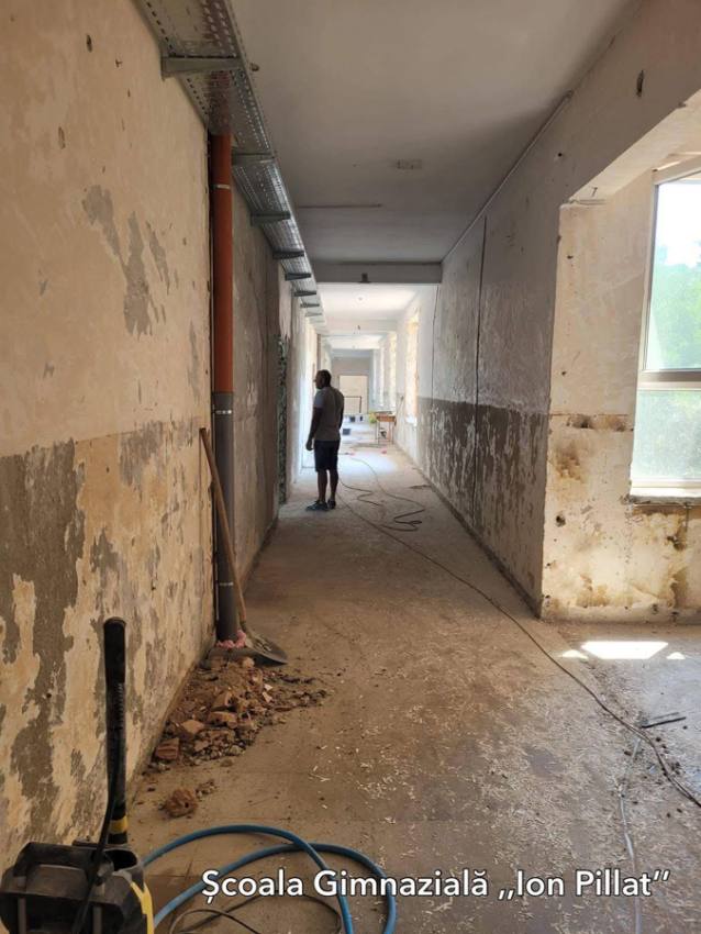 Școala „Ion Pillat” din Pitești, complet modernizată. Investiție de peste 16 milioane de lei în renovarea energetică 1 Sursă foto: Primăria Municipiului Pitești.