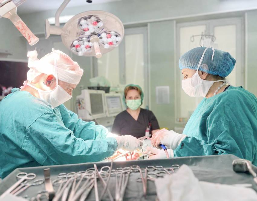 DR Alexandru Stoian - Doctorul Alexandru Stoian, medic primar chirurgie toracică: În medicină, curajul este, de multe ori, confundat cu siguranța!