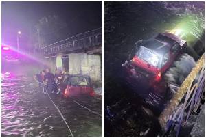 page 1 - A rămas cu mașina blocată în râu. Pompierii intervin de urgență în Câmpulung