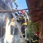 Update: Incendiu în Leordeni. Femeia surprinsă de flăcări a murit la spital 3 incendiu leordeni (1)