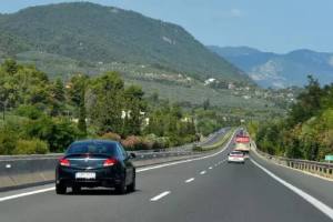 masină grecia autostradă