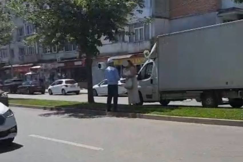 Pietoni amendați de polițiștii locali piteșteni 1 Pietoni amendați