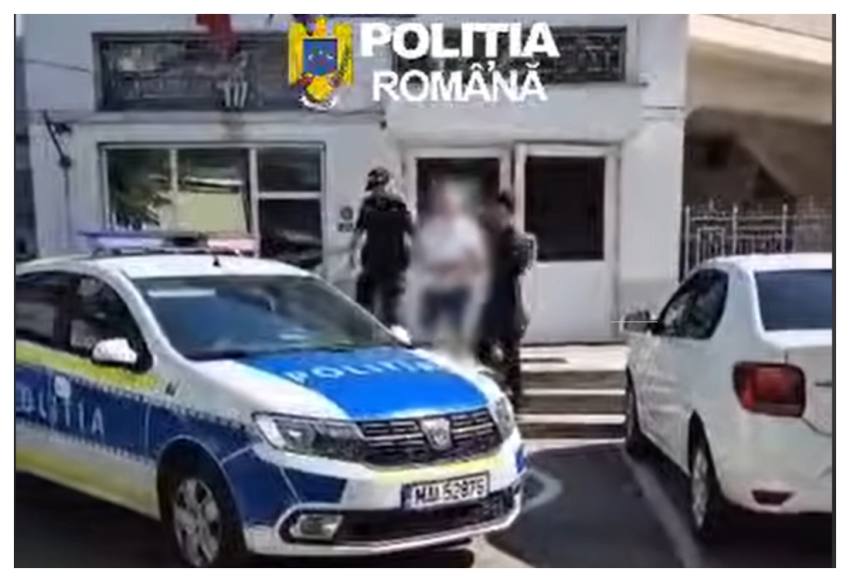 pitestean retinut pitestean retinut