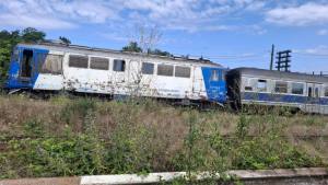 WhatsApp Image 2026 07 23 at 10.46.57 - Situație incredibilă în Pitești: tren oprit în dreptul barierei după ce a rămas fără motorină