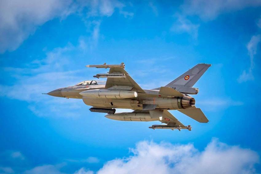 drona avion romania