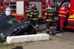 Accident Albota masina cap de pod