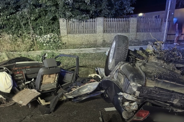 accident suceva mașină ruptă in doua accident suceva mașină ruptă in doua