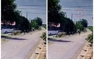 copil trotinetă obiect căzut din cer