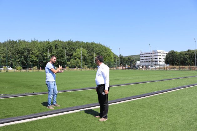 mioveni teren liceul tehnologic deschidere Sursฤ foto: FB Primaria Orasului Mioveni