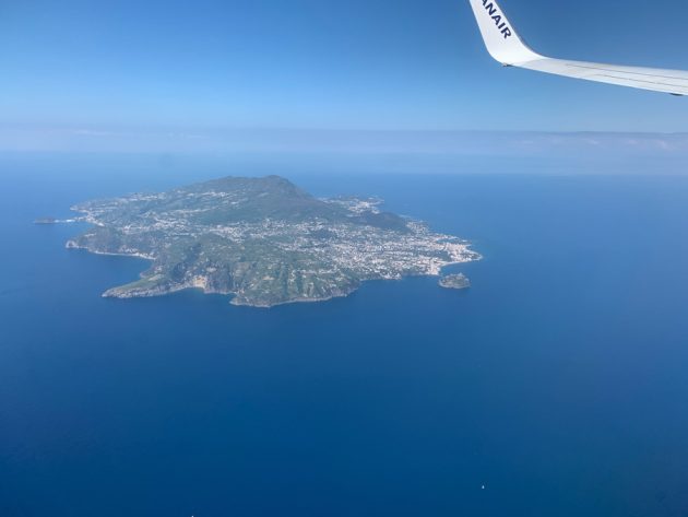 prin italia din avio 2 - Atenție dacă plecați în Italia: magazine și servicii închise de Ferragosto. Ce rămâne deschis pentru turiști