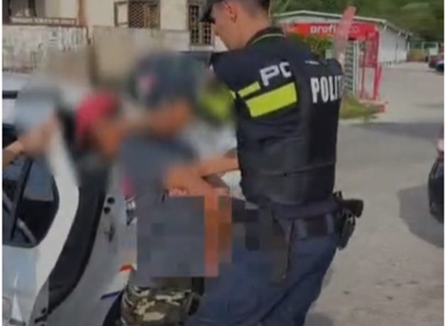 bărbat reținut bărbat reținut