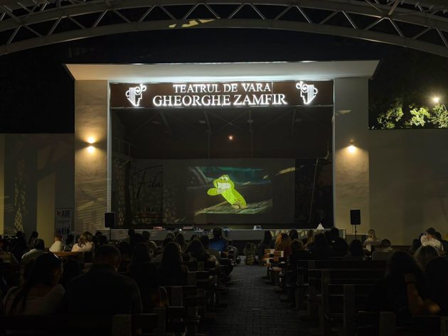 ADE Film Fest, ultima proiecție la Teatrul de Vară Gheorghe Zamfir Pitești! „Două pupeze albe”, pe 22 august, la Ștrand 2 Sursă foto: FB Primăria Municipiului Pitesti Teatrul de Vara Gheorghe Zamfir