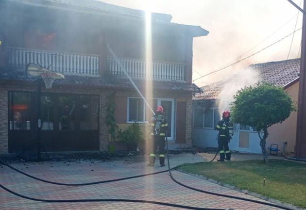 Incendiu Poiana Lacului