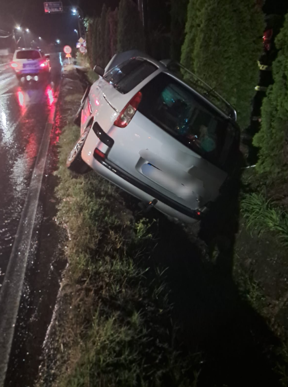 Val de accidente รฎn Argeศ! 5 persoane, asistate medical 1 accident Tigveni
