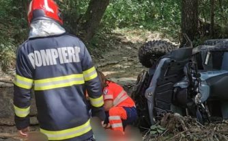 Accident Vlădești. ATV Răsturnat