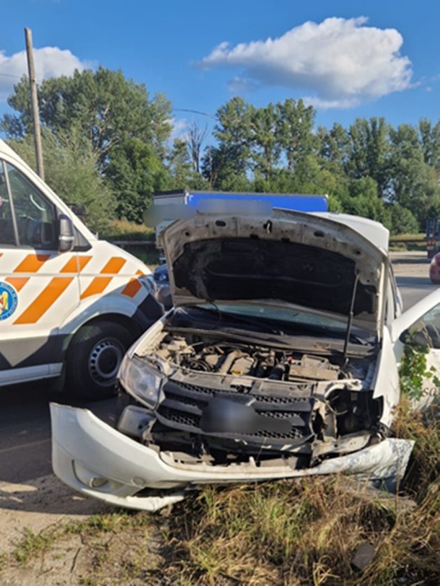 Val de accidente în Argeș! Un bărbat a murit, alte 5 persoane au ajuns la spital 1 Accident Curtea de Argeș