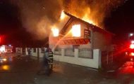incendiu casă arad