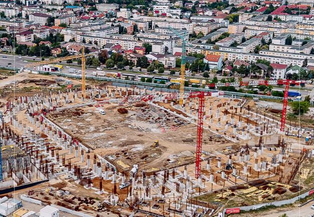 Stadionul „Nicolae Dobrin” din Pitești începe să prindă contur. Constructorii: 99% dintre stâlpii Peluzei Nord sunt deja executați 4 Sursă foto: FB Construcții Erbasu Stadionul Nicolae Dobrin