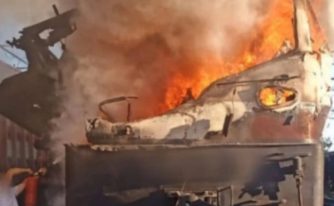 locomotiva unui tren de călători lovita de Rusia