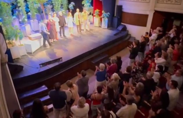 S-a deschis stagiunea la Teatrul โAlexandru Davilaโ